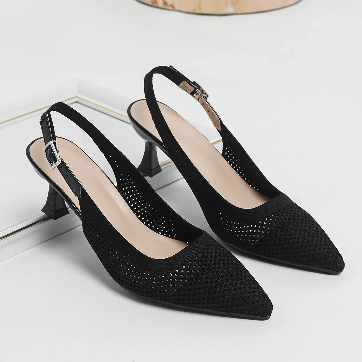 Diana Isadora - Chaussure à Talon Moyen Très Élégante et Confortable