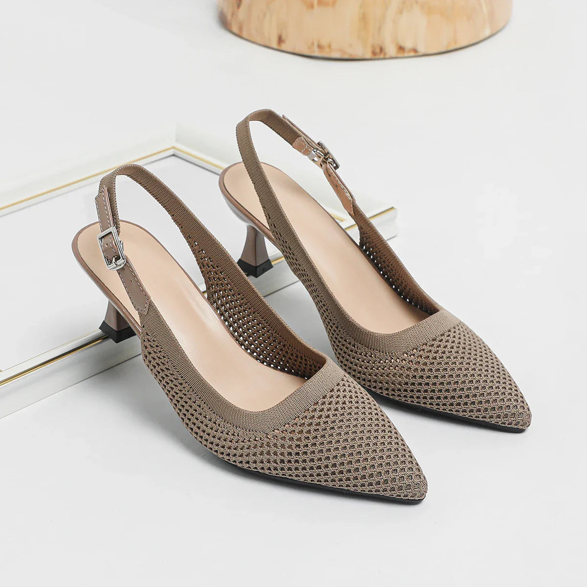 Diana Isadora - Chaussure à Talon Moyen Très Élégante et Confortable