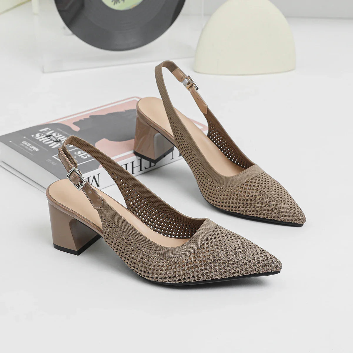 Sandrah Isadora - Chaussures à Talons Moyens Très Élégantes et Confortables