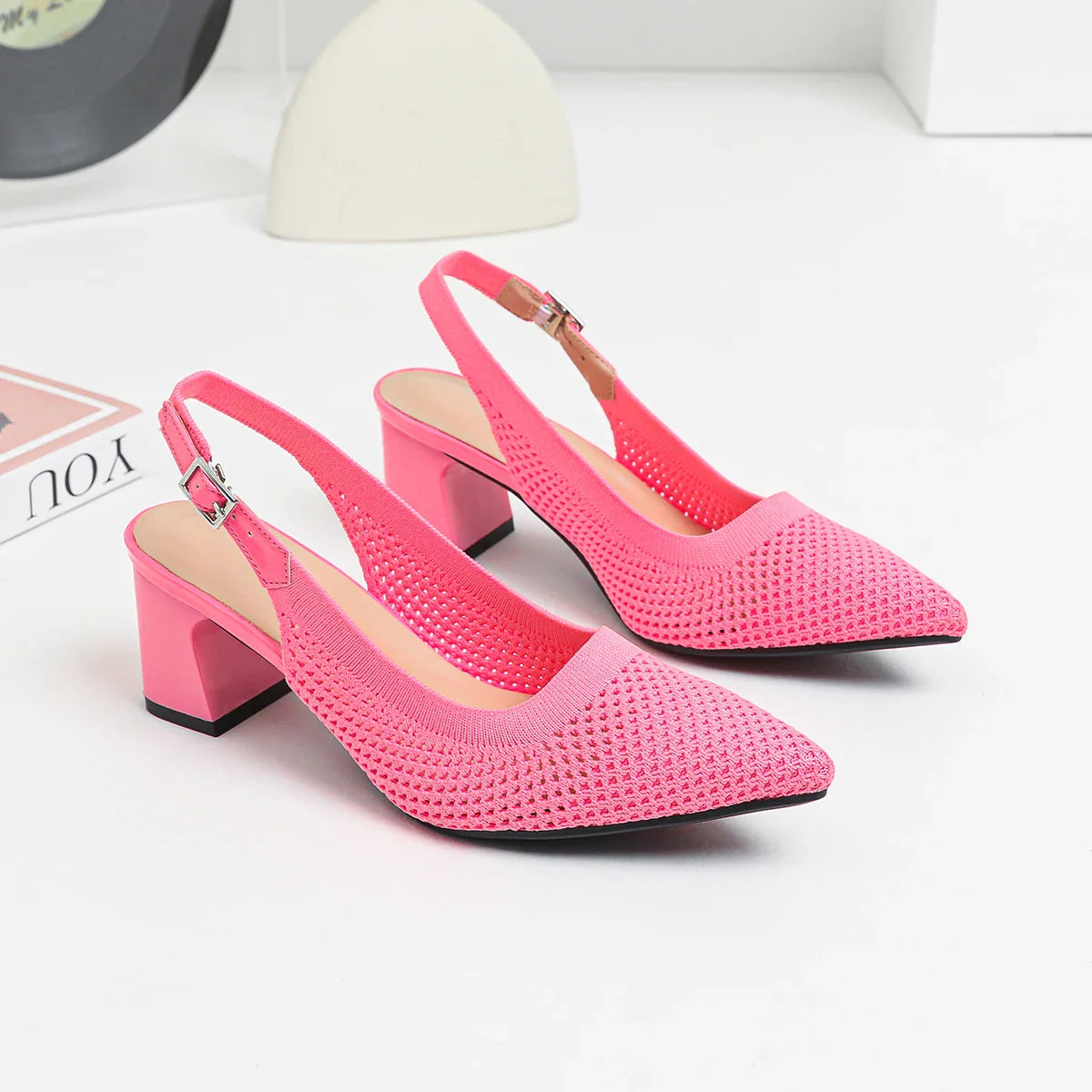 Sandrah Isadora - Chaussures à Talons Moyens Très Élégantes et Confortables