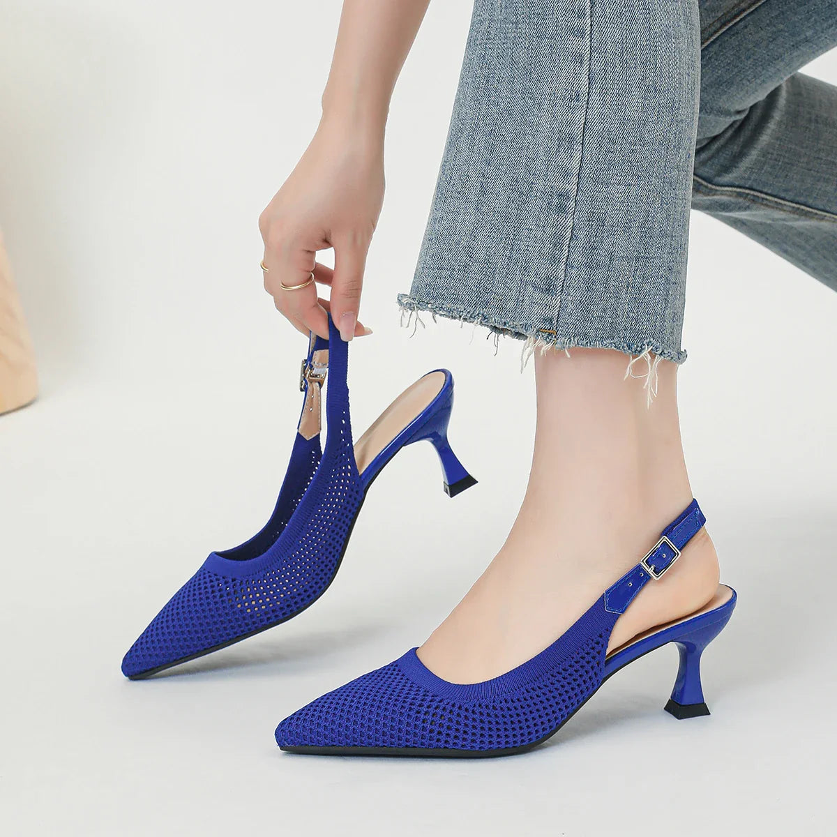 Diana Isadora - Chaussure à Talon Moyen Très Élégante et Confortable