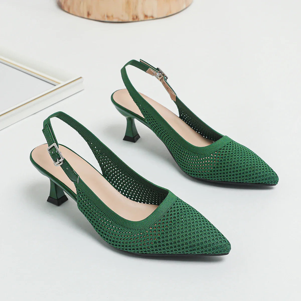 Diana Isadora - Chaussure à Talon Moyen Très Élégante et Confortable